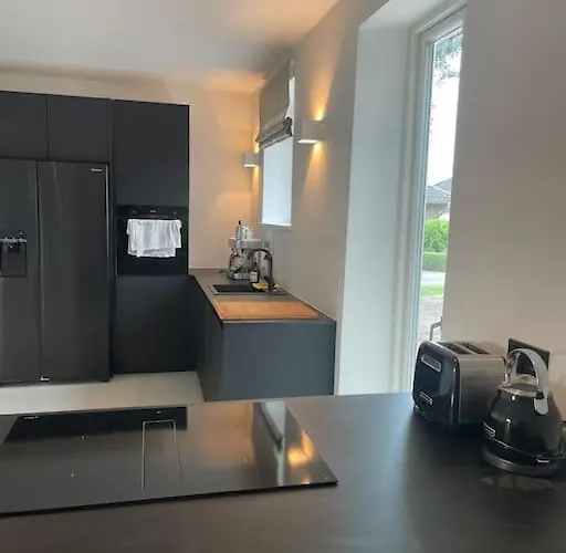 Schumis Ferienhus Гардинг